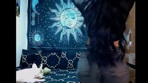 Snapshot of kylie_capricorn chatting on 10/23/25, 08:40 kylie online show from 10/23/25, 08:40