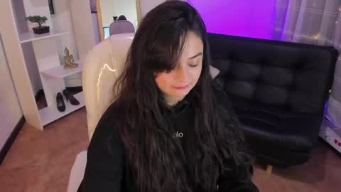 kylie online show from 03/01/25, 01:40