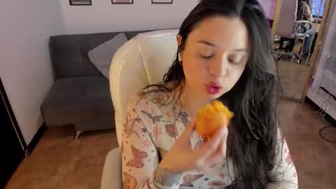 kylie online show from 12/15/25, 01:15