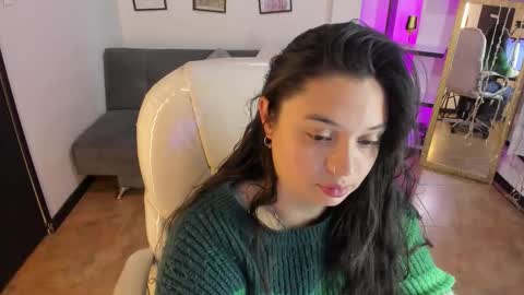 kylie online show from 12/22/25, 01:19