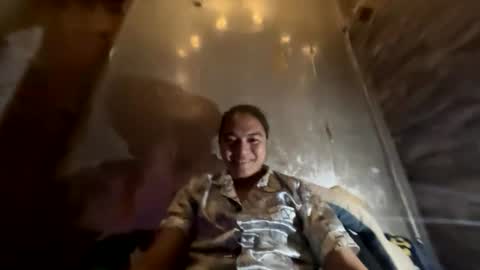 Snapshot of kylie_ish chatting on 05/20/26, 02:23 kylie_ish online show from 05/20/26, 02:23
