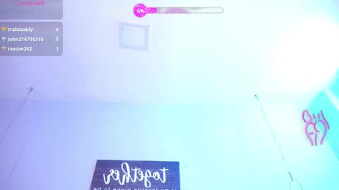 kylie_ls online show from 03/04/25, 06:37