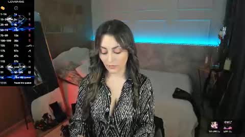 Snapshot of kylie_mellow chatting on 06/28/26, 01:17 Kylie online show from 06/28/26, 01:17