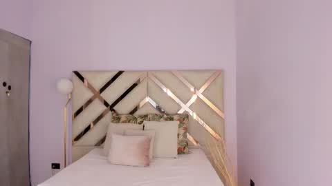 Kylie Reyes  online show from 03/26/26, 07:30