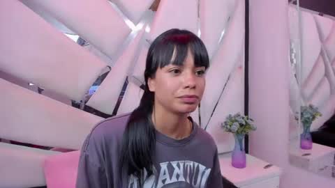 kylie online show from 06/17/26, 04:04