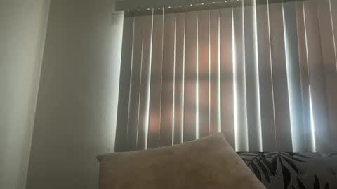 kylie_star30 online show from 04/17/26, 01:08