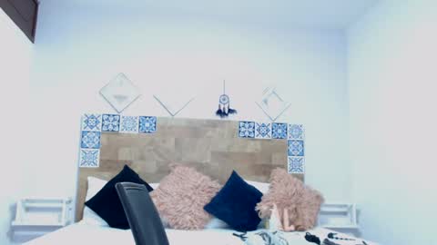 Melissa online show from 01/31/25, 01:56