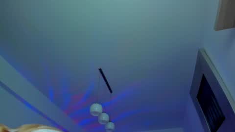 Snapshot of kylieety chatting on 01/10/25, 07:04 KYLIE online show from 01/10/25, 07:04