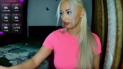 Snapshot of kylieoneadams chatting on 11/07/25, 08:09 kylie online show from 11/07/25, 08:09