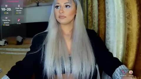 Snapshot of kylieoneadams chatting on 12/19/25, 05:42 kylie online show from 12/19/25, 05:42