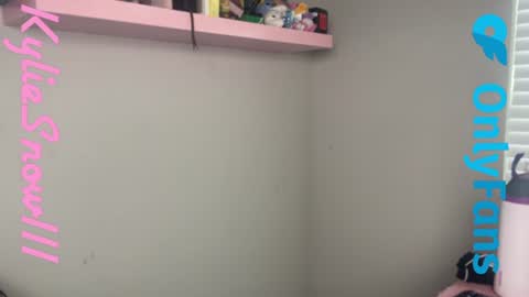 Kylie Snow online show from 06/17/26, 03:57