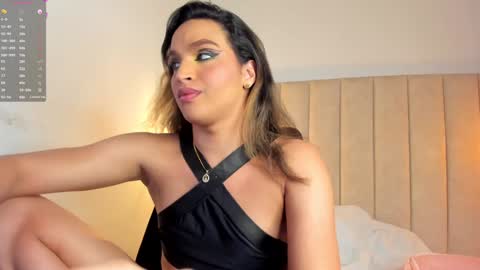 Snapshot of kylievictoria_ chatting on 12/11/24, 12:55 Kylie online show from 12/11/24, 12:55