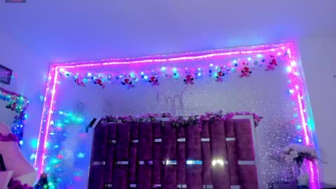 Snapshot of kylievictoria_ chatting on 12/20/24, 04:31 Kylie online show from 12/20/24, 04:31