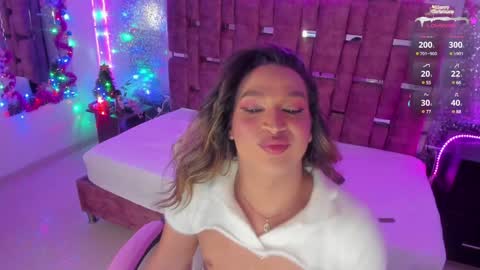Snapshot of kylievictoria_ chatting on 12/24/24, 07:28 Kylie online show from 12/24/24, 07:28