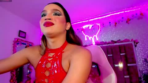 Snapshot of kylievictoria_ chatting on 12/27/24, 05:09 Kylie online show from 12/27/24, 05:09
