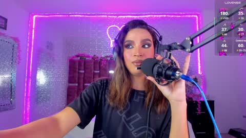 Snapshot of kylievictoria_ chatting on 01/26/25, 04:41 Kylie online show from 01/26/25, 04:41