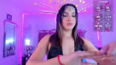 Snapshot of kylievictoria_ chatting on 02/11/25, 05:05 Kylie online show from 02/11/25, 05:05
