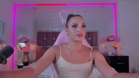Snapshot of kylievictoria_ chatting on 09/16/25, 04:57 Kylie online show from 09/16/25, 04:57