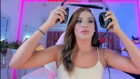 Snapshot of kylievictoria_ chatting on 10/20/25, 04:24 Kylie online show from 10/20/25, 04:24