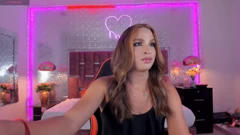 Snapshot of kylievictoria_ chatting on 11/02/25, 02:47 Kylie online show from 11/02/25, 02:47