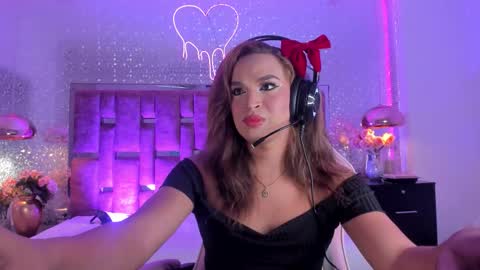 Snapshot of kylievictoria_ chatting on 11/28/25, 05:21 Kylie online show from 11/28/25, 05:21