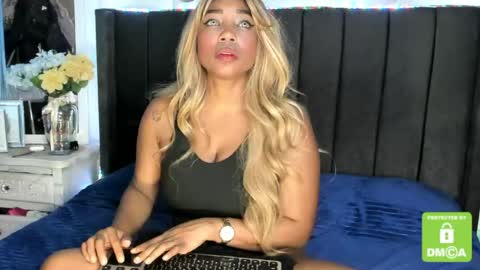 kylie white boobs online show from 05/05/26, 07:00