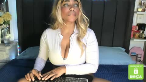 kylie white boobs online show from 05/08/26, 09:31