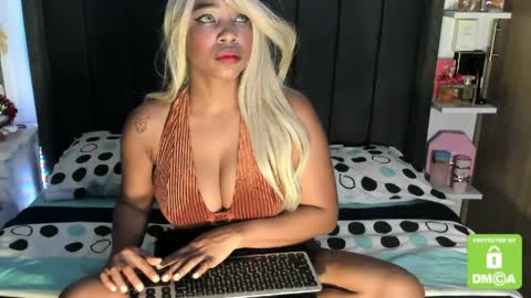 kylie white boobs online show from 05/15/26, 09:55