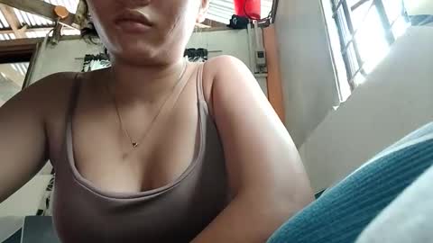 Snapshot of kyliexx98 chatting on 09/21/25, 11:39 kylie online show from 09/21/25, 11:39