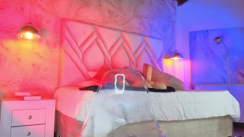 Snapshot of kylle_2050 chatting on 12/20/25, 11:39 Kyle online show from 12/20/25, 11:39