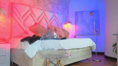 Snapshot of kylle_2050 chatting on 02/25/26, 11:20 Kyle online show from 02/25/26, 11:20