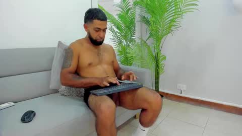 Snapshot of kylliamlevis chatting on 03/06/25, 06:30 Kylliam Levis online show from 03/06/25, 06:30