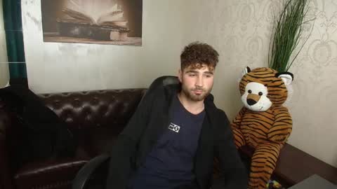 KyloEast online show from 05/04/26, 04:41