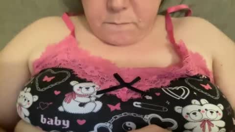 Snapshot of kylorencat chatting on 12/30/24, 10:23 KYLO online show from 12/30/24, 10:23