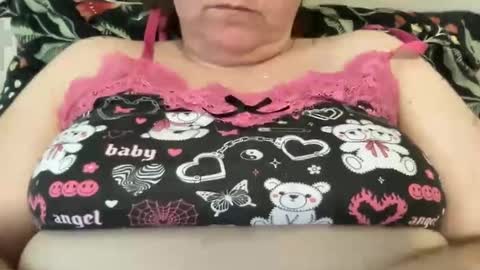 Snapshot of kylorencat chatting on 01/18/25, 03:49 KYLO online show from 01/18/25, 03:49