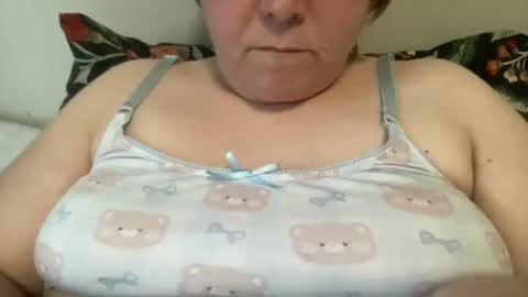 Snapshot of kylorencat chatting on 02/09/25, 03:12 KYLO online show from 02/09/25, 03:12