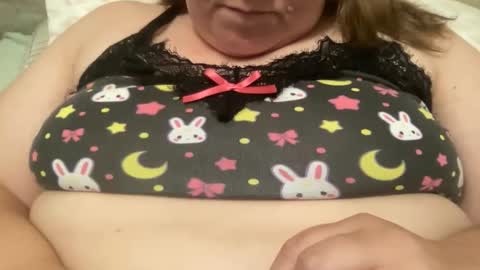 Snapshot of kylorencat chatting on 09/11/25, 01:49 KYLO online show from 09/11/25, 01:49