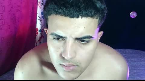 kym629357 online show from 11/08/25, 09:02