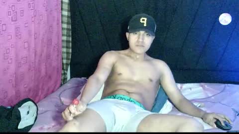 kym629357 online show from 11/19/25, 07:58