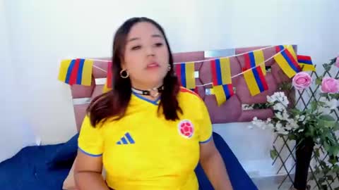 Snapshot of kym_moon chatting on 06/14/26, 08:16 kym_moon online show from 06/14/26, 08:16