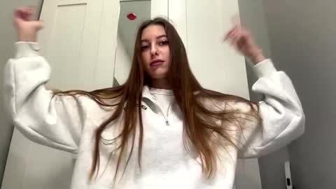 Selena online show from 03/04/26, 03:01