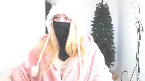 Snapshot of kymchi chatting on 12/14/25, 07:51 Check Out My NSFW OnlyFans Link On Bio online show from 12/14/25, 07:51