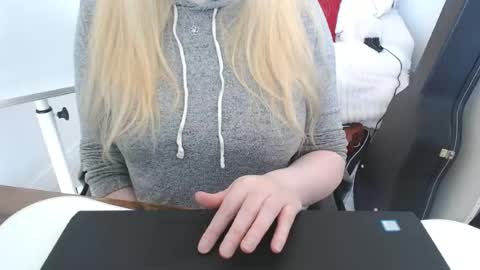 Snapshot of kymchi chatting on 06/13/26, 10:29 Check Out My NSFW OnlyFans Link On Bio online show from 06/13/26, 10:29