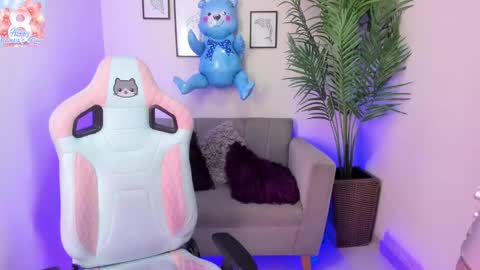 Kyomi online show from 03/10/25, 12:26