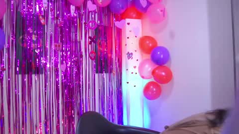 Kyomi online show from 09/18/25, 12:51