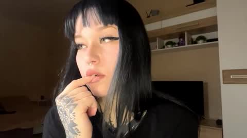 Eva online show from 10/29/25, 10:28