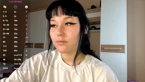 Eva online show from 11/03/25, 10:16