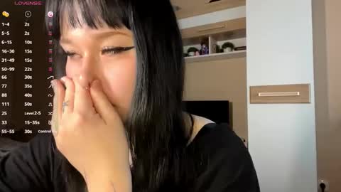 Eva online show from 11/26/25, 11:11