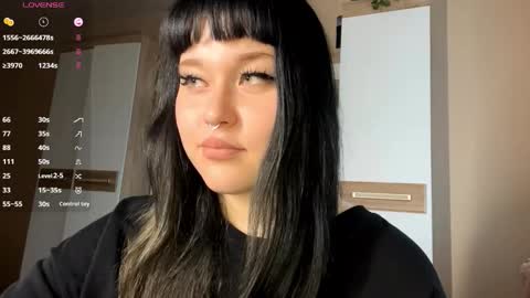 Eva online show from 12/01/25, 11:15