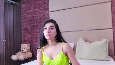 Snapshot of kyrahill_ chatting on 01/03/25, 08:32 Kyra online show from 01/03/25, 08:32